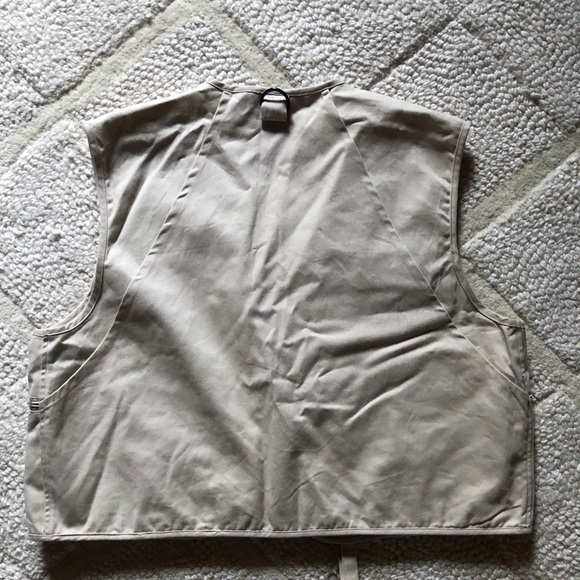 Vest for Fishing - Picture 1 of 2